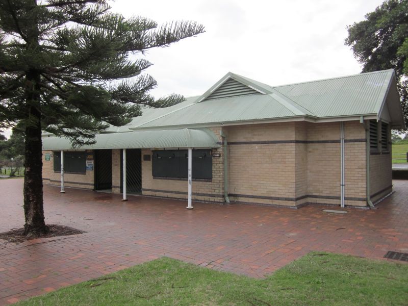 Yarra Bay Amenities East Elevation 