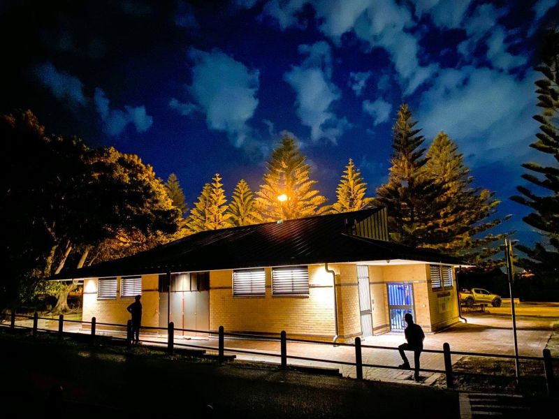 Yarra Bay amenities 2.jpg